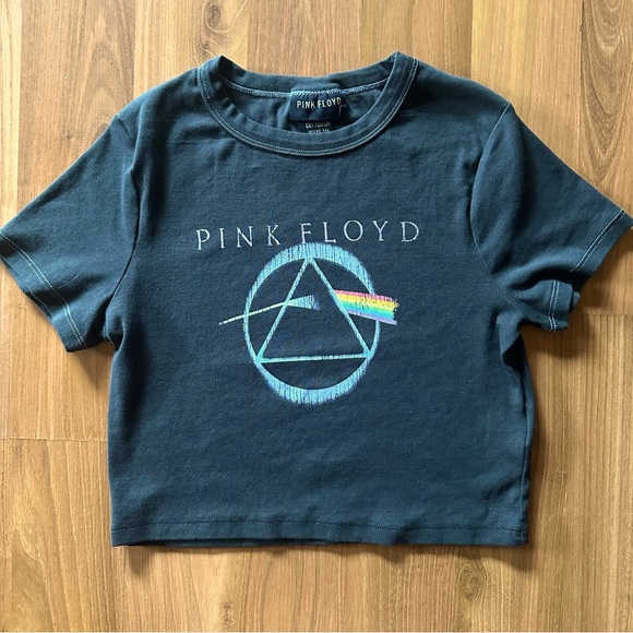 Pink Floyd Tops - 🌈 Pink Floyd cropped micro tee T-Shirt size small 🌈